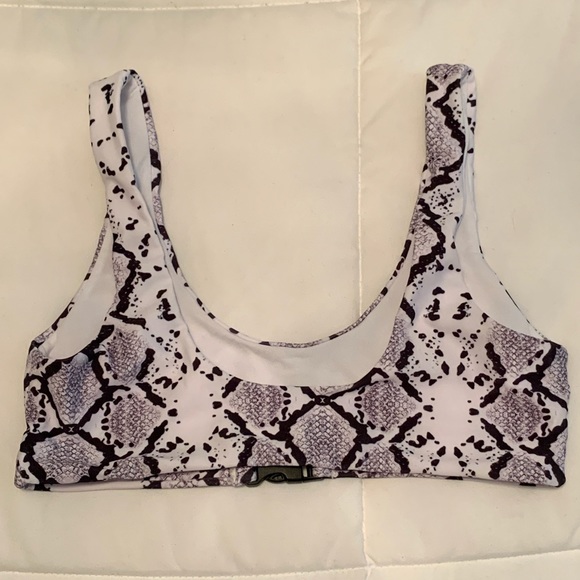 snakeskin print buckle bikini top - Picture 3 of 3